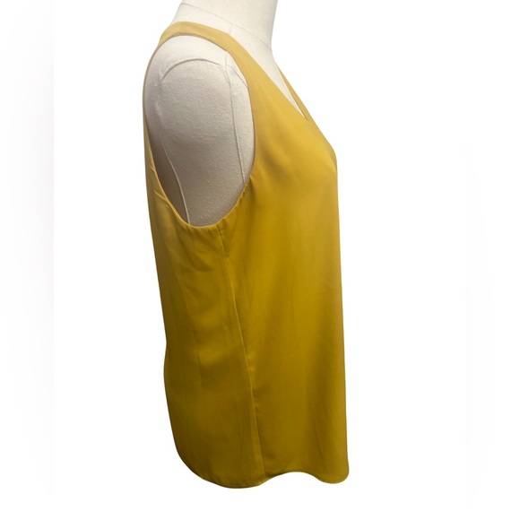 Babaton Sleeveless V-neck Blouse Mustard yellow size S - Picture 2 of 4